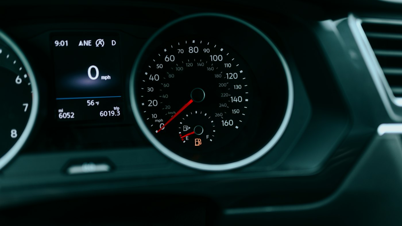 Rastreador OBD: vantagens, limitações e quando usar